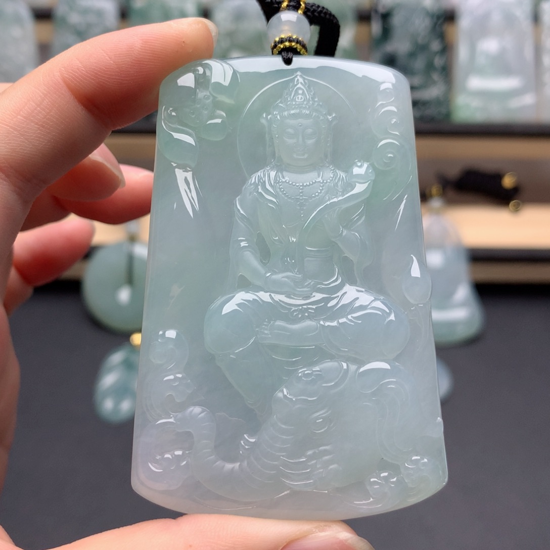 颈饰未镶嵌翡翠三****礼普贤