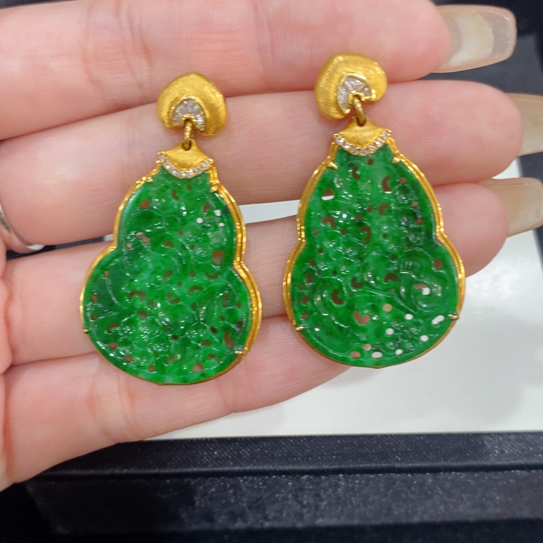 翡翠耳饰18K金镶嵌雕花葫芦