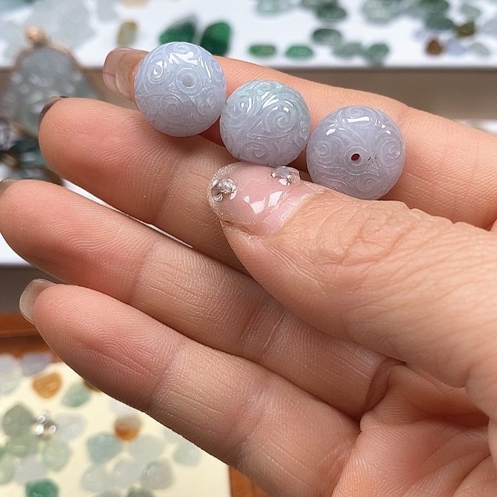 翡翠颈饰未镶嵌一个60