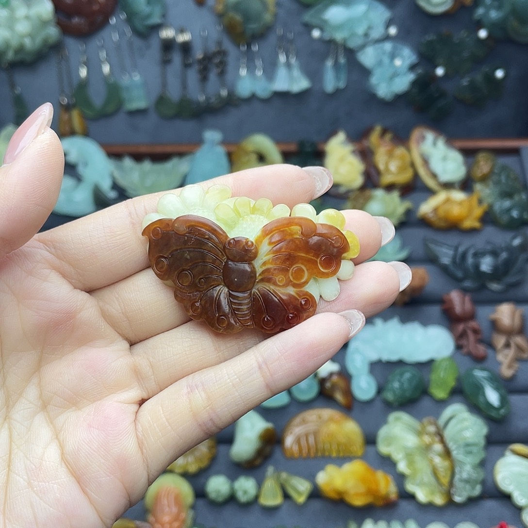 蛇纹石玉合金颈饰