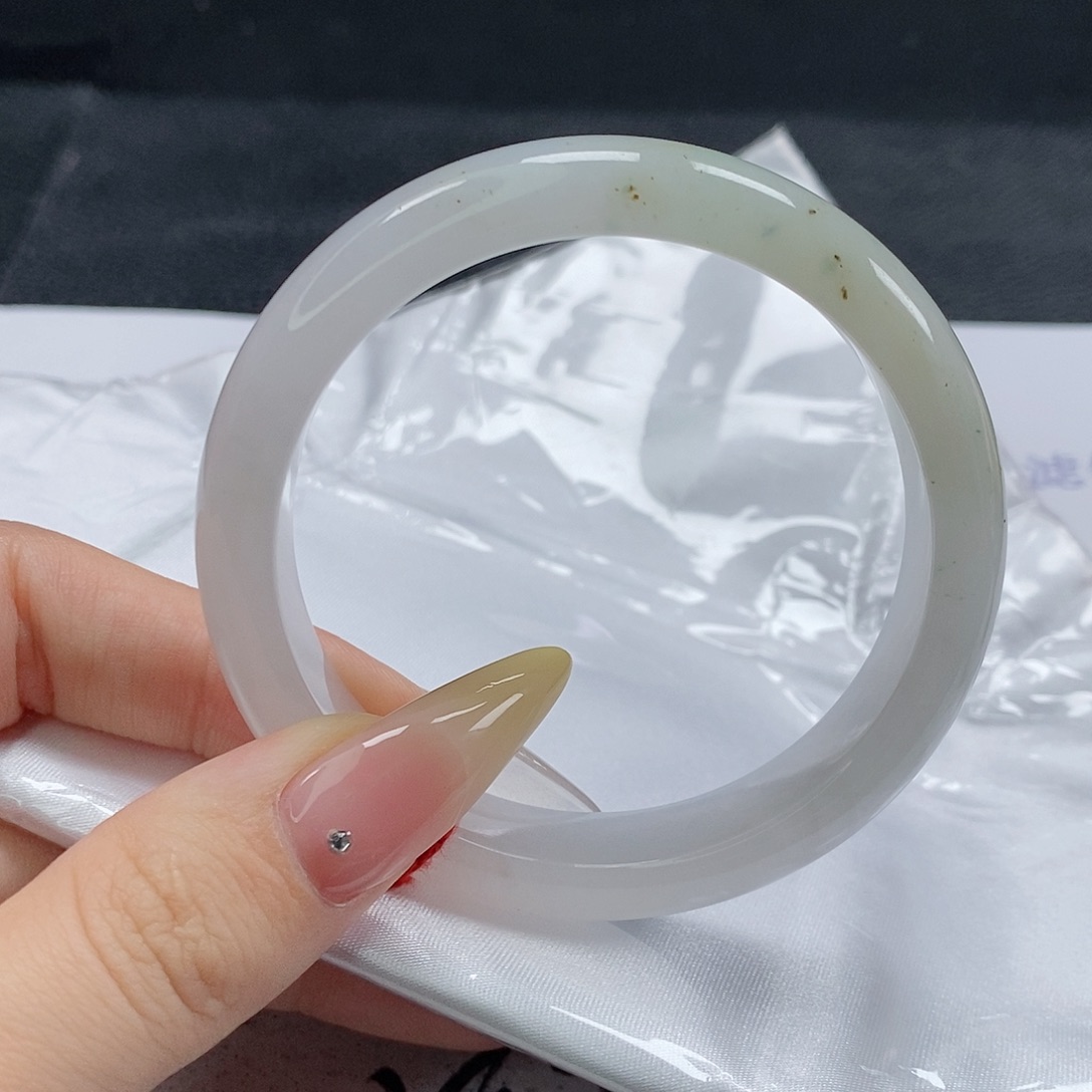 【闪购商品】翡翠手镯未镶嵌322号