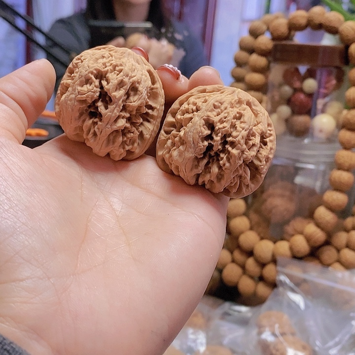 【闪购商品】文玩核桃把件43粗筋油