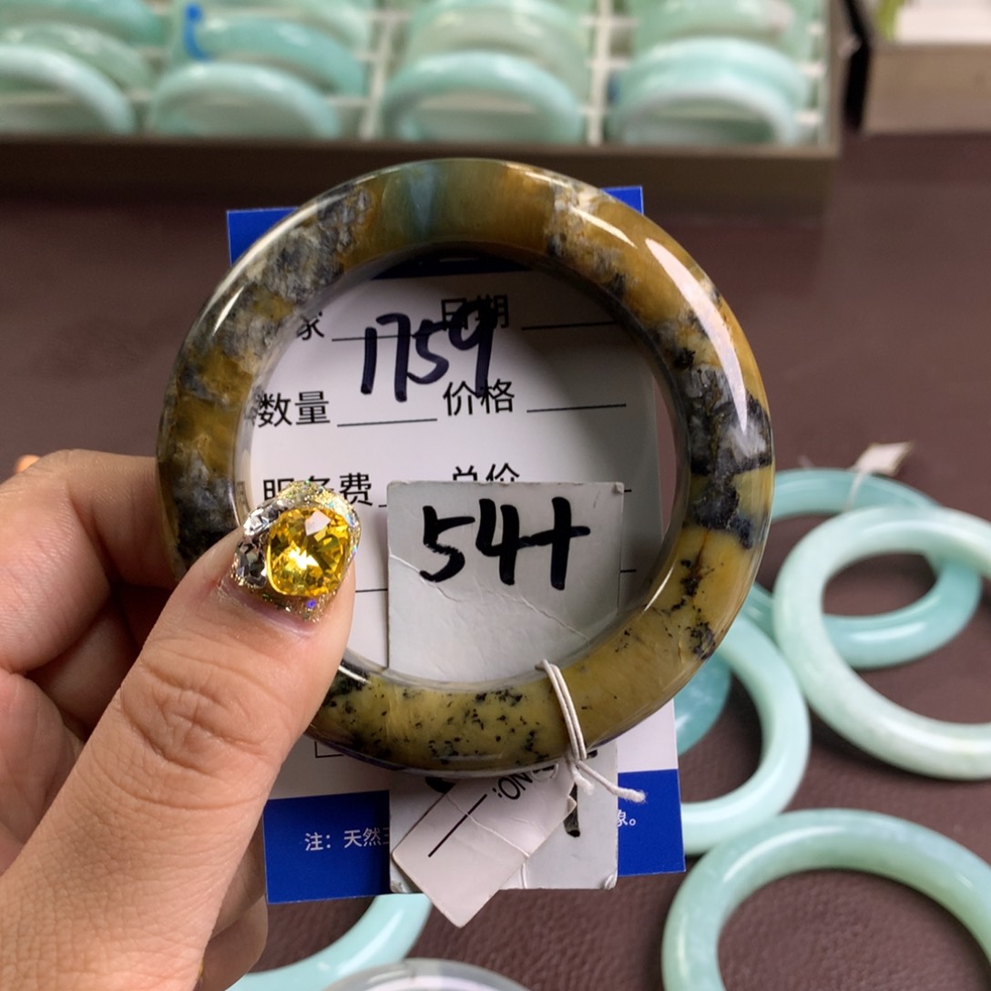 蛇纹石玉手镯未镶嵌1759