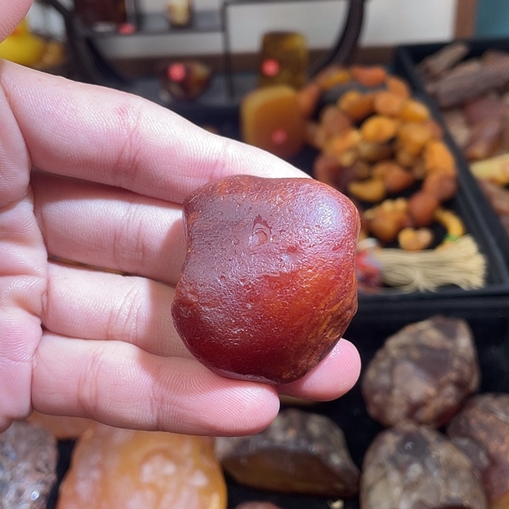 琥珀未镶嵌珠宝奇石