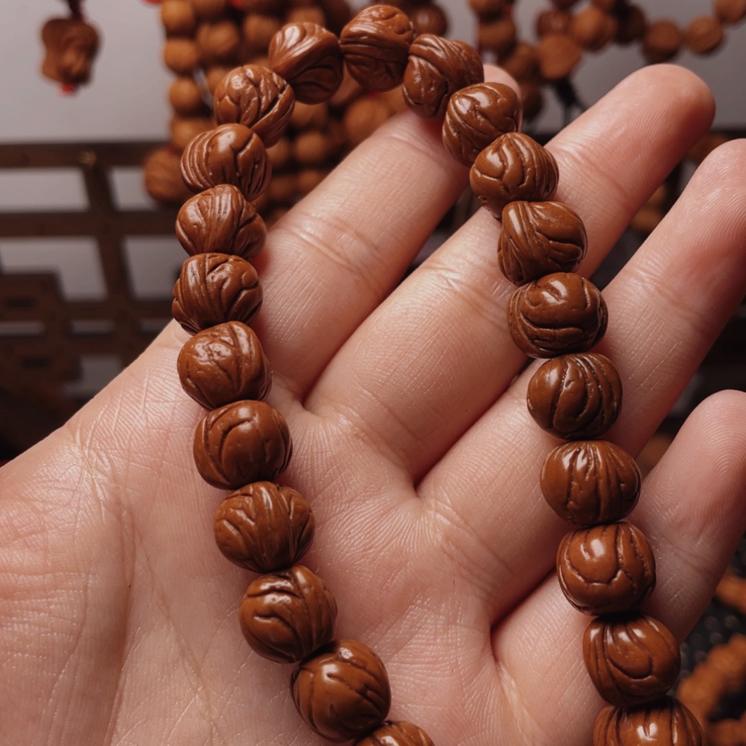 故***灬木质类龙纹桃枭手串