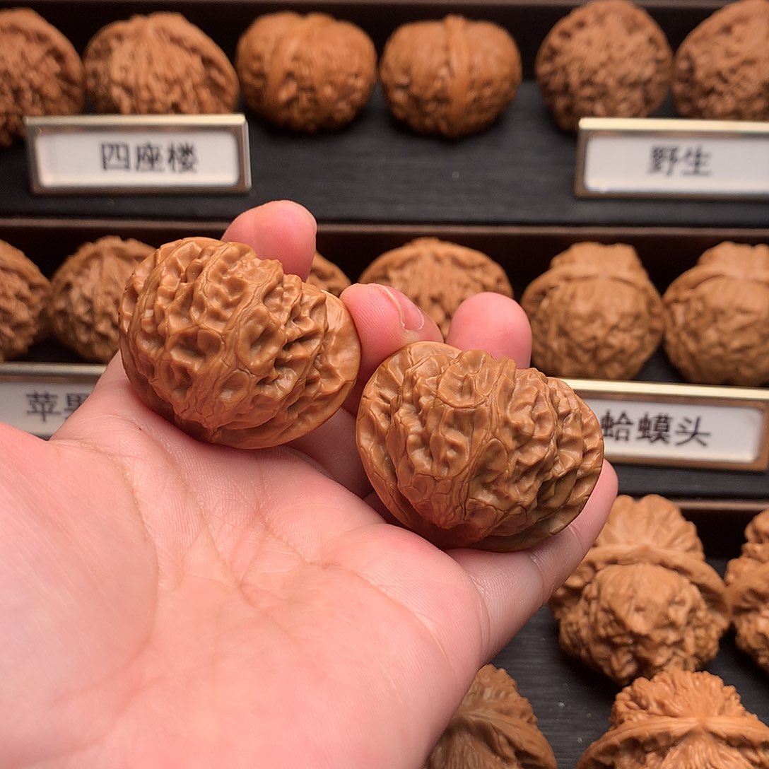 文玩核桃吊坠62号宫灯39