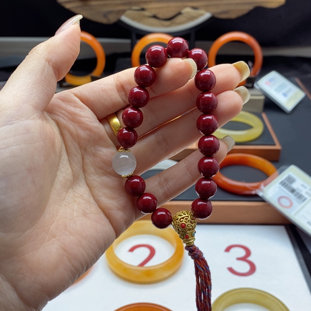 石英质玉（黄龙玉）手链未镶嵌