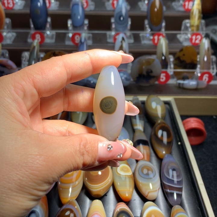 玛瑙/玉髓颈饰未镶嵌峰****3吊坠