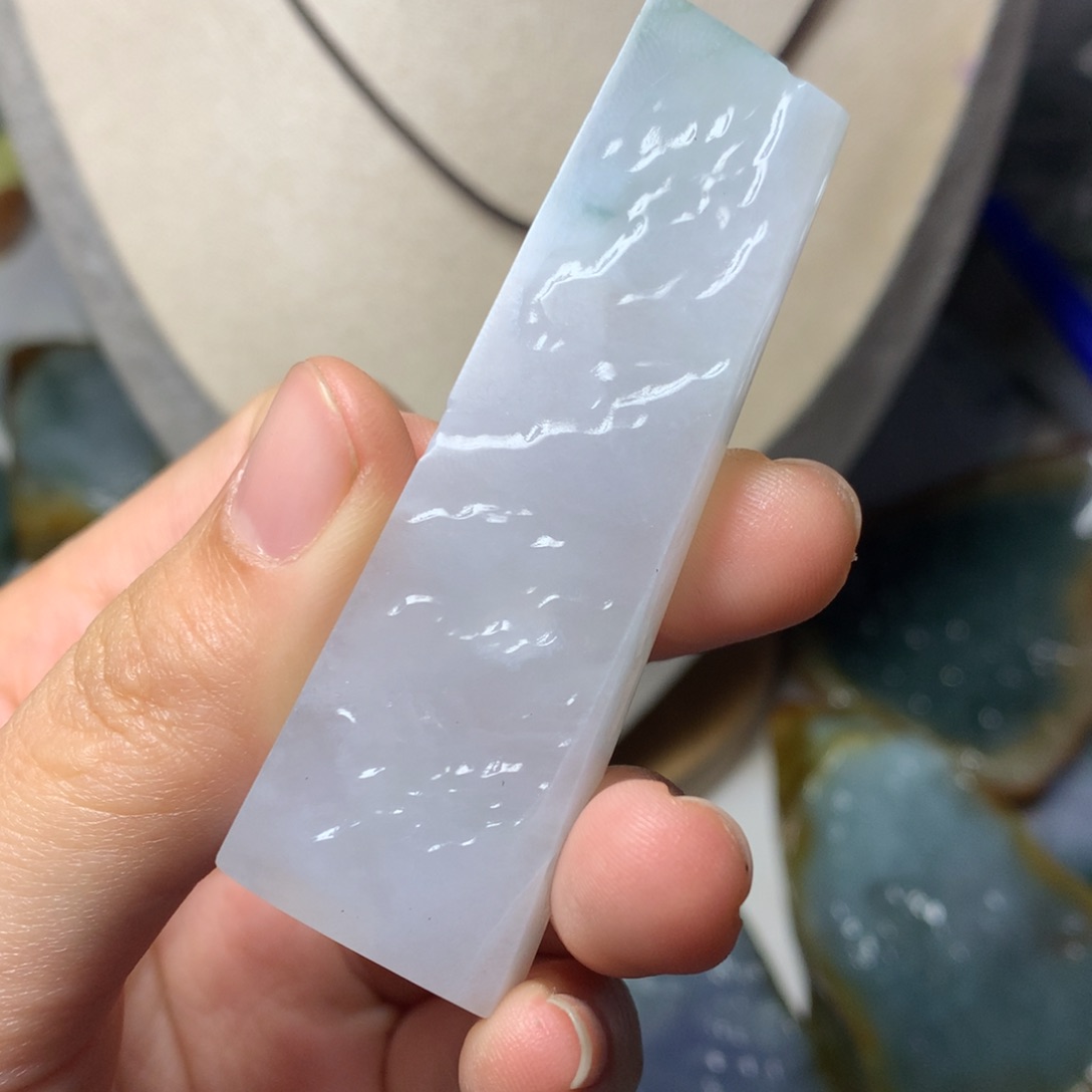 翡翠颈饰未镶嵌吊坠