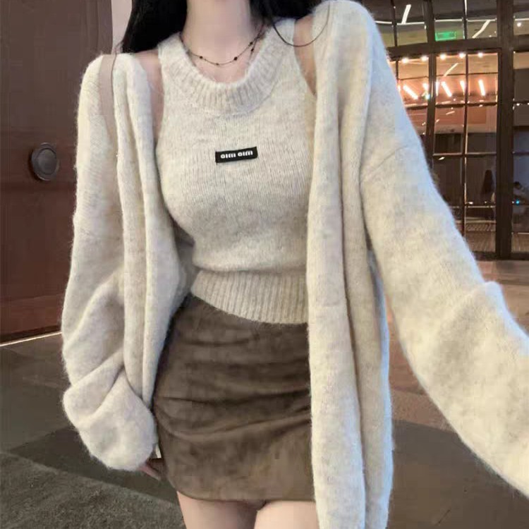 秋冬新款韩系慵懒风挂脖针织背心开衫外套女显瘦百搭两件套上衣