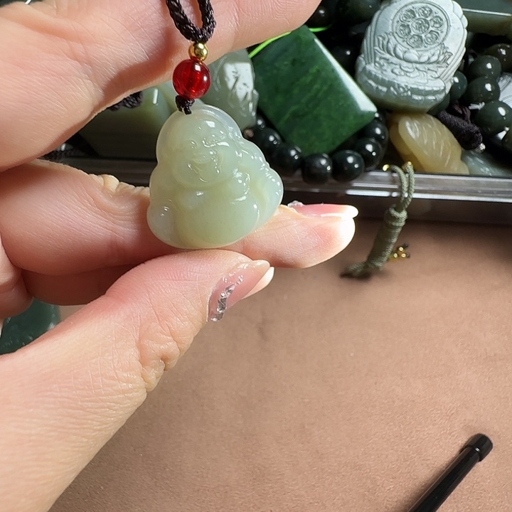 和田玉未镶嵌颈饰