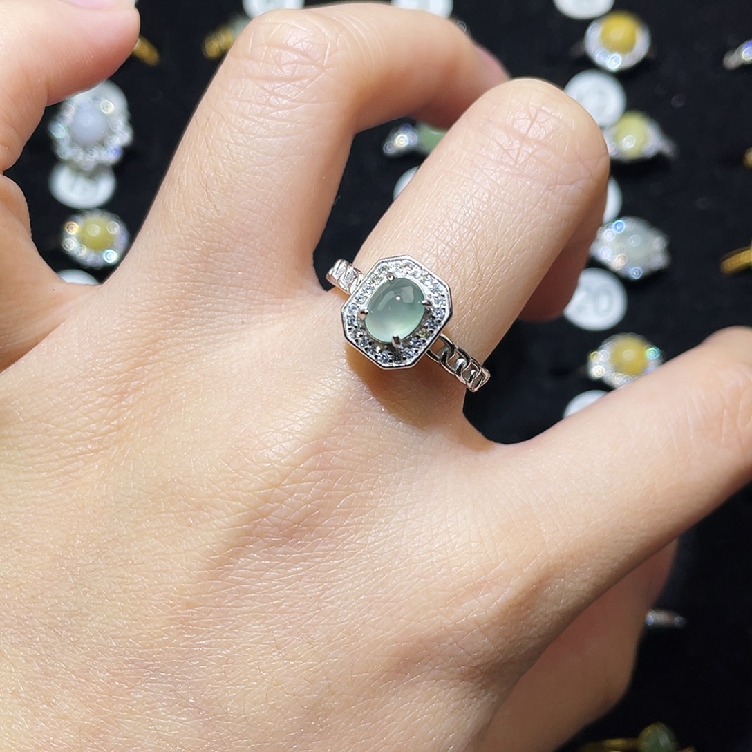 翡翠未镶嵌戒指戒指