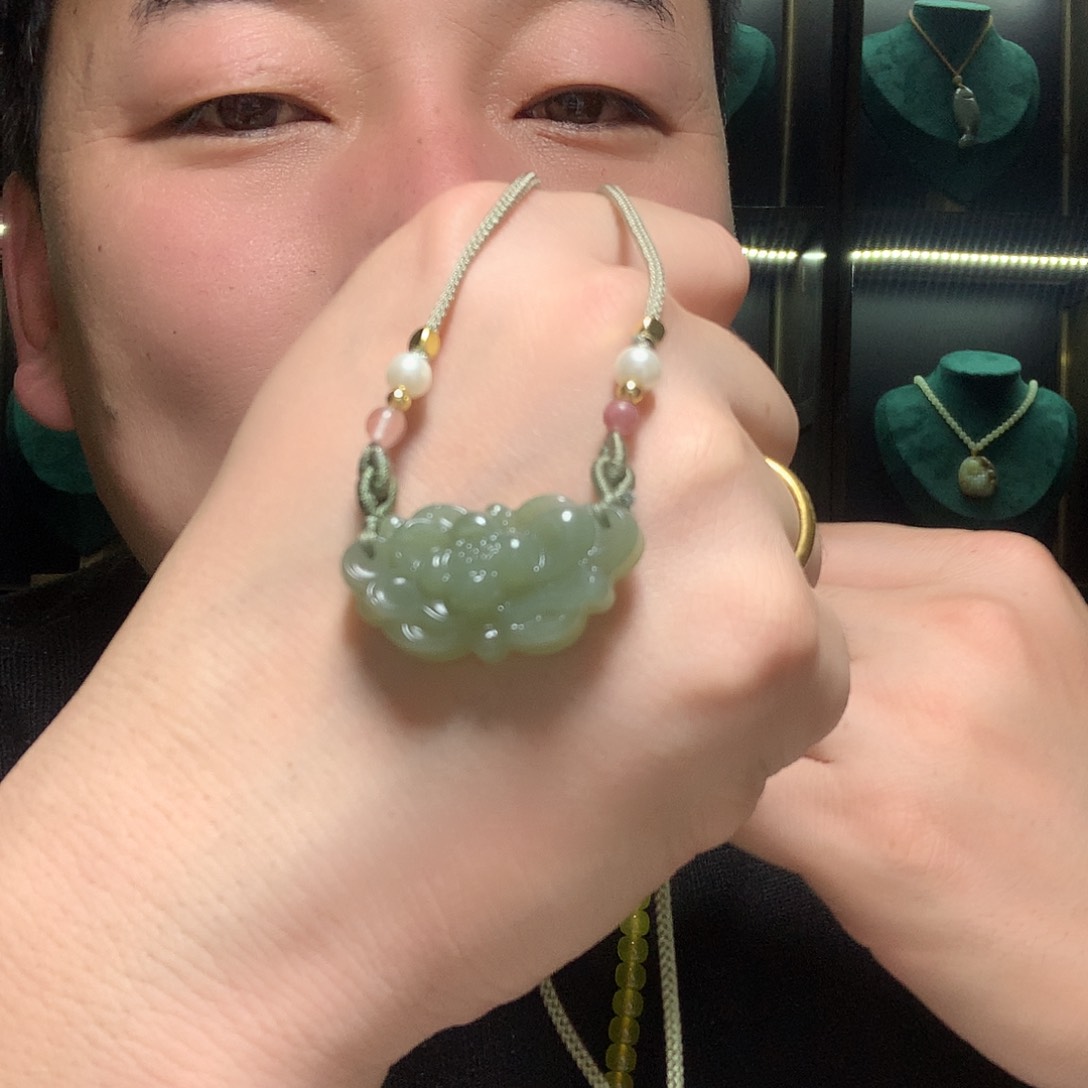 颈饰未镶嵌和田玉