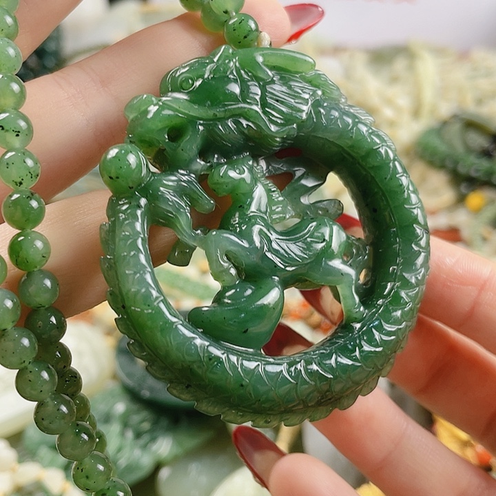 未镶嵌和田玉挂件