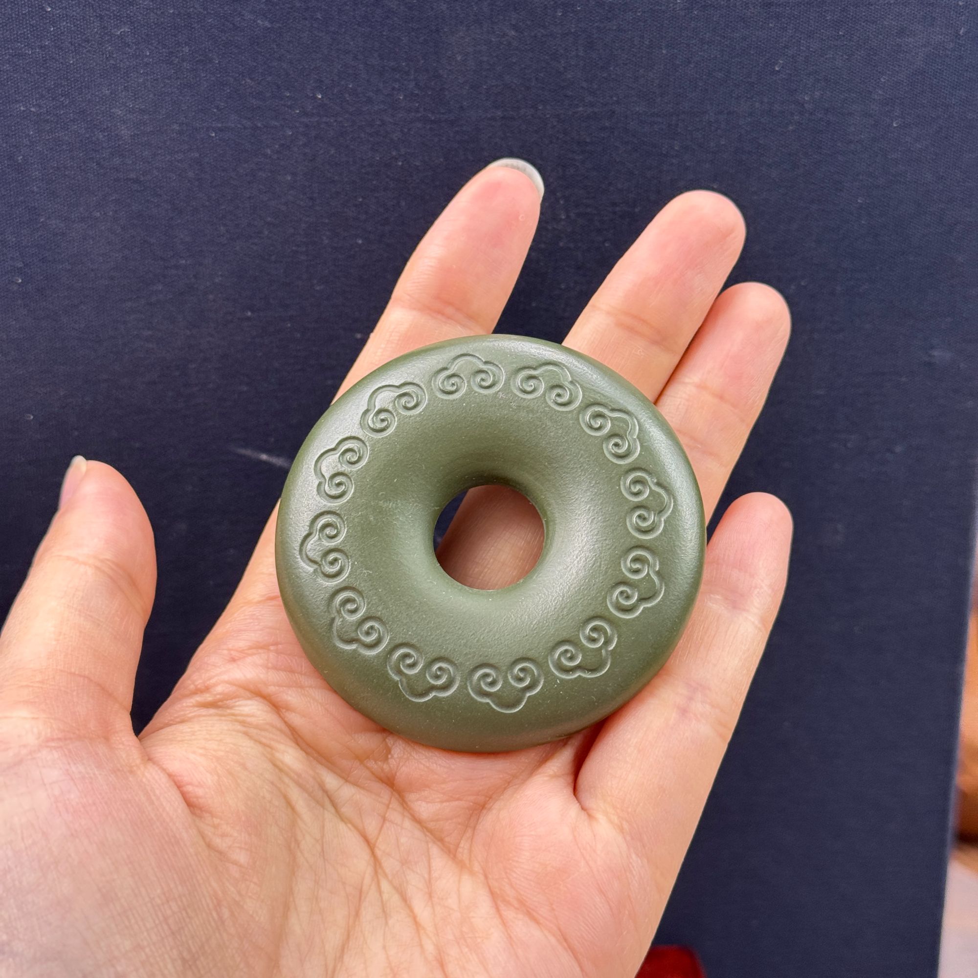 宜兴原矿绿泥平安扣手把紫砂茶宠可养手工手把摆件茶茶道茶桌茶器