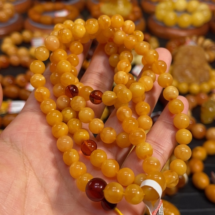 琥珀颈饰未镶嵌蜜蜡