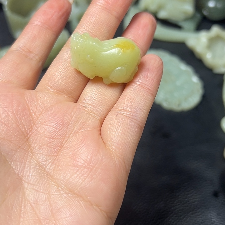 和田玉（子料）未镶嵌颈饰