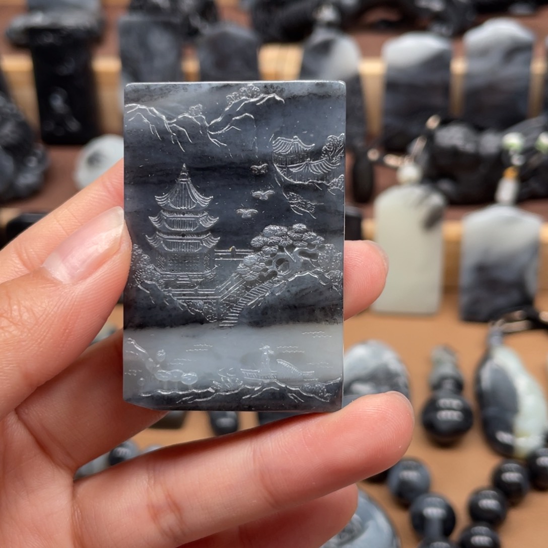 和田玉颈饰未镶嵌