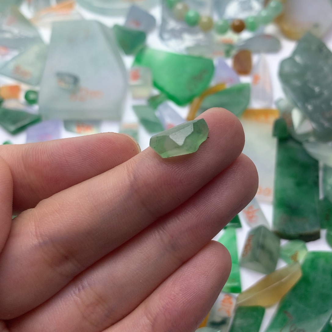 定制翡翠未镶嵌缅甸翡翠原石