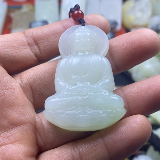 颈饰未镶嵌和田玉简*