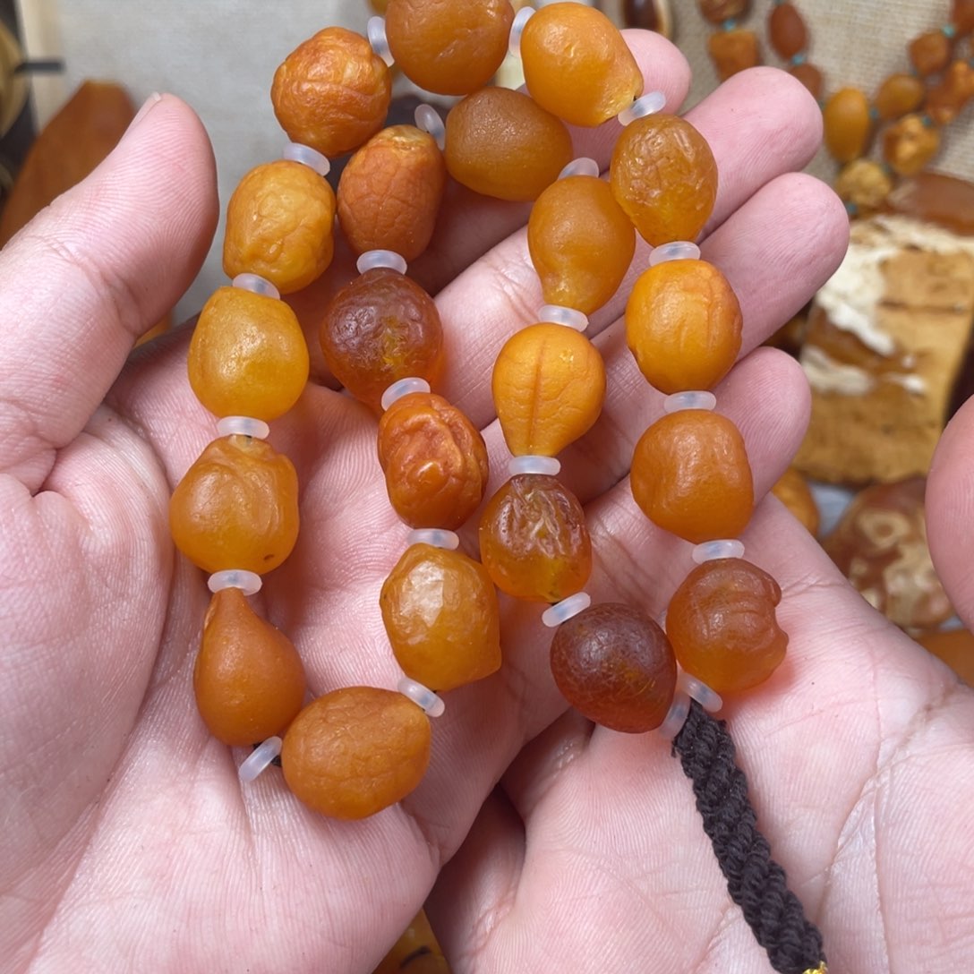 琥珀珠宝奇石未镶嵌