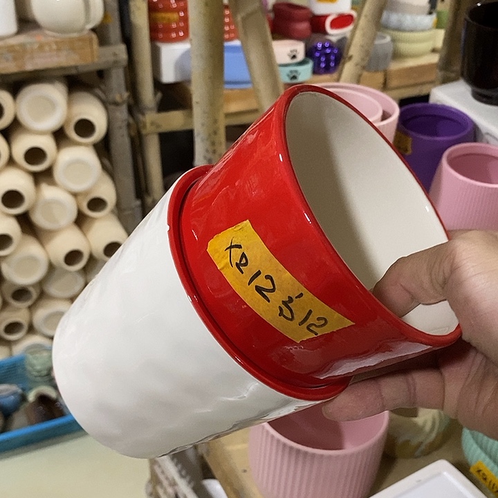 陶盆有孔 瑕疵针孔漏釉介意勿拍外口 12外高12