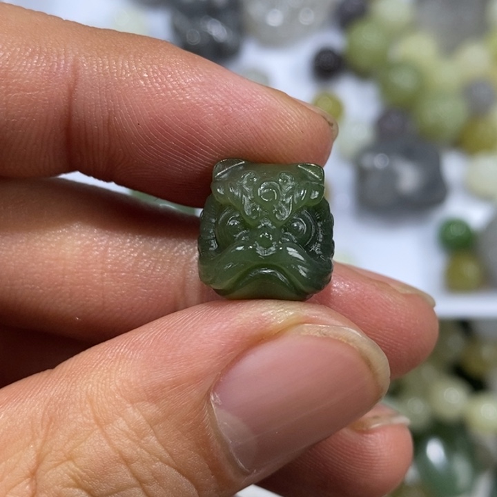 柿***意和田玉（糖玉）未镶嵌车挂