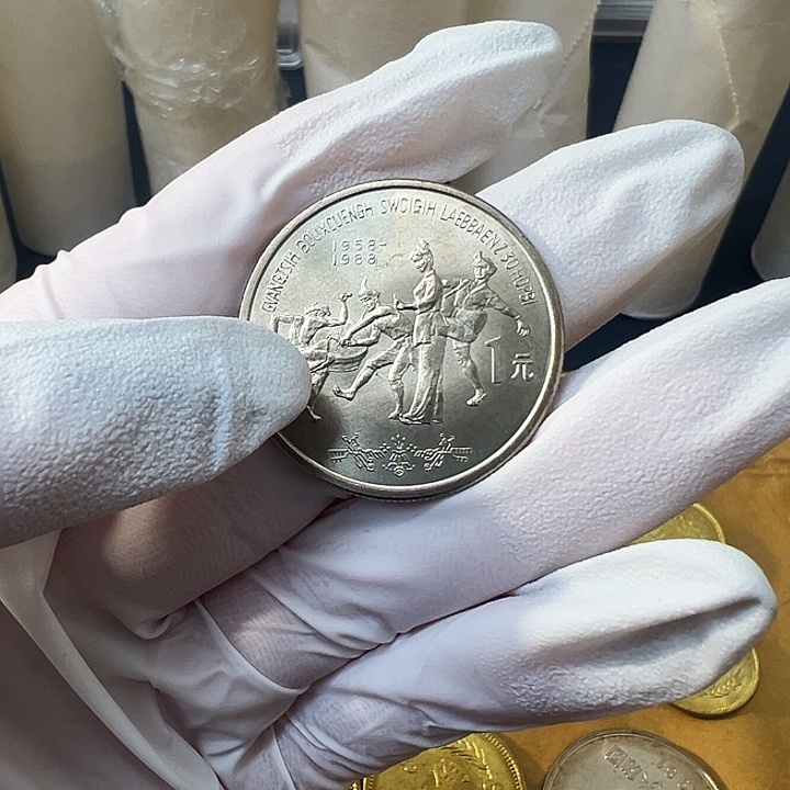 其他普通金属广西1枚扣盒