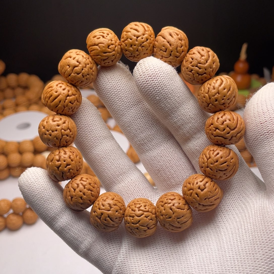 哈***雷桃核手串盘锦肌肉