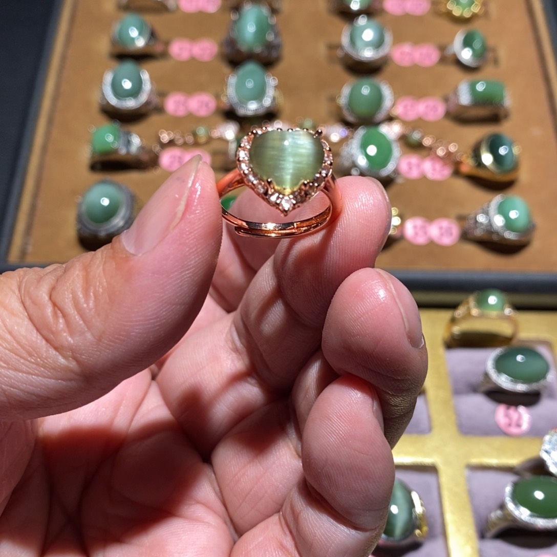 和田玉（碧玉）戒指未镶嵌