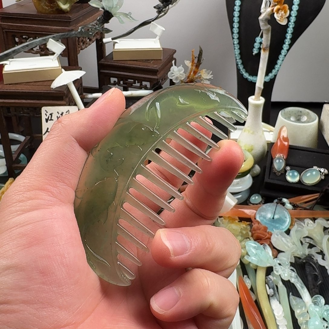 绿***海蛇纹石玉未镶嵌发饰