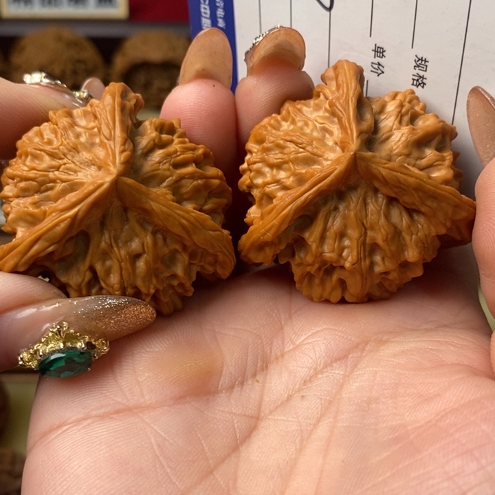 胸***落把件桃核全品大三棱