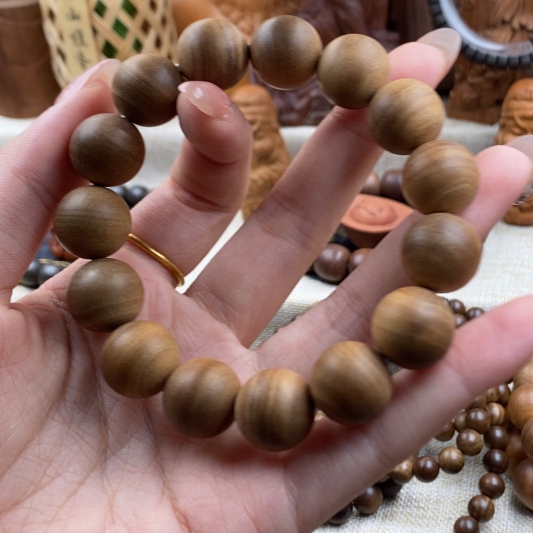 广***缘手串/手链檀香木迈索尔，老山檀香，奶香1.5风化老料
