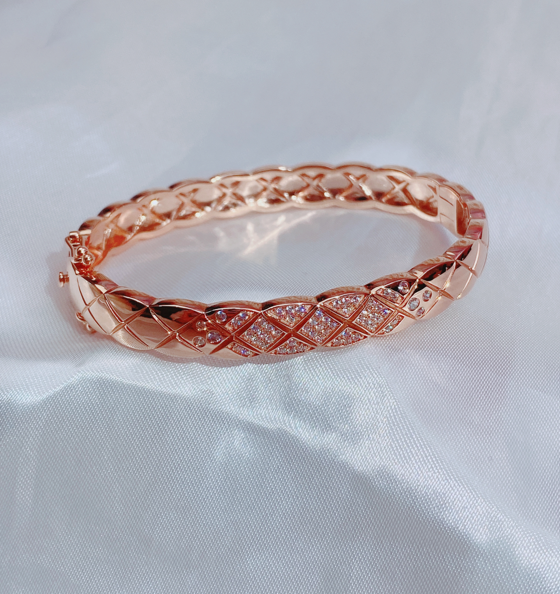 18k金重金版菱格手镯