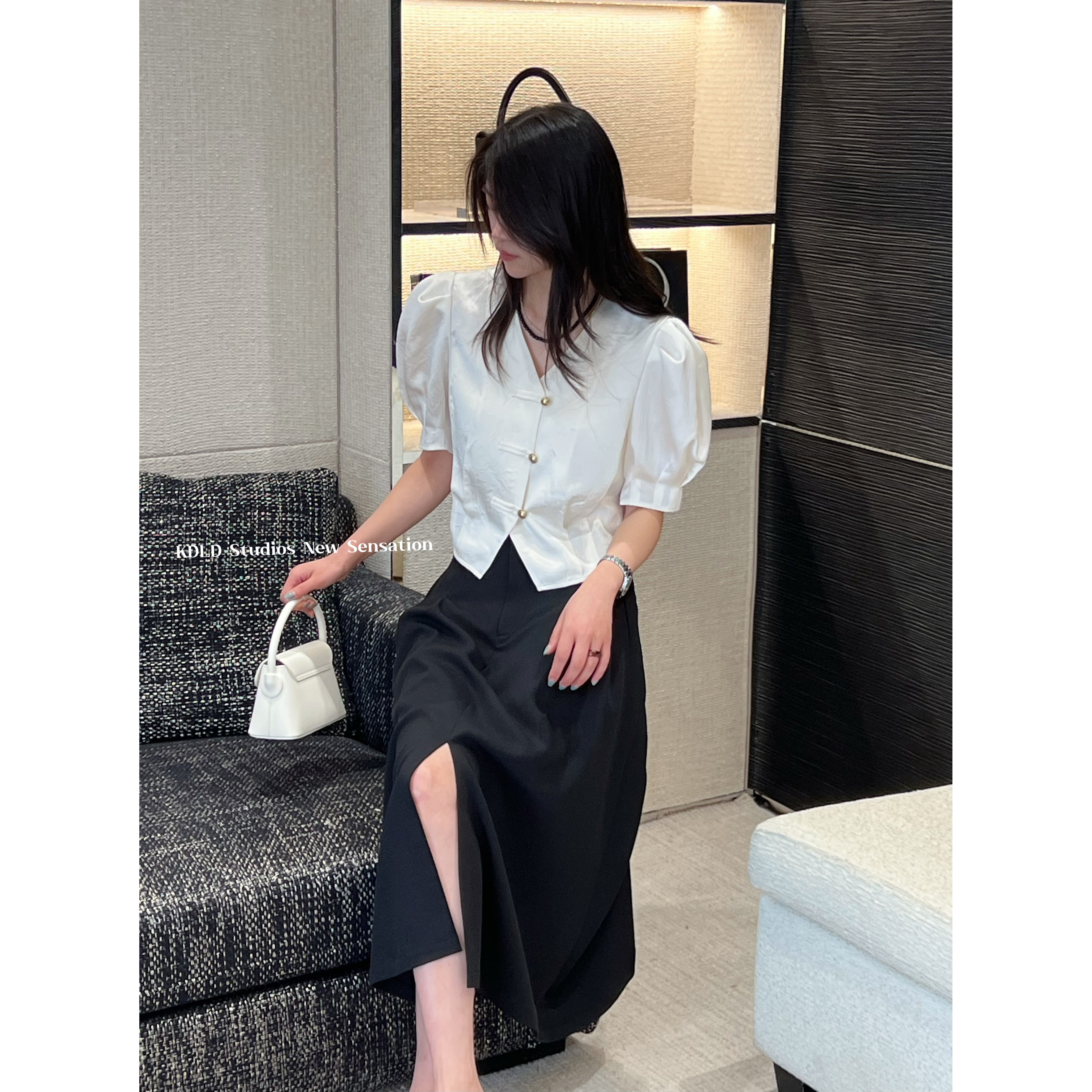 QM-809米色三扣外套