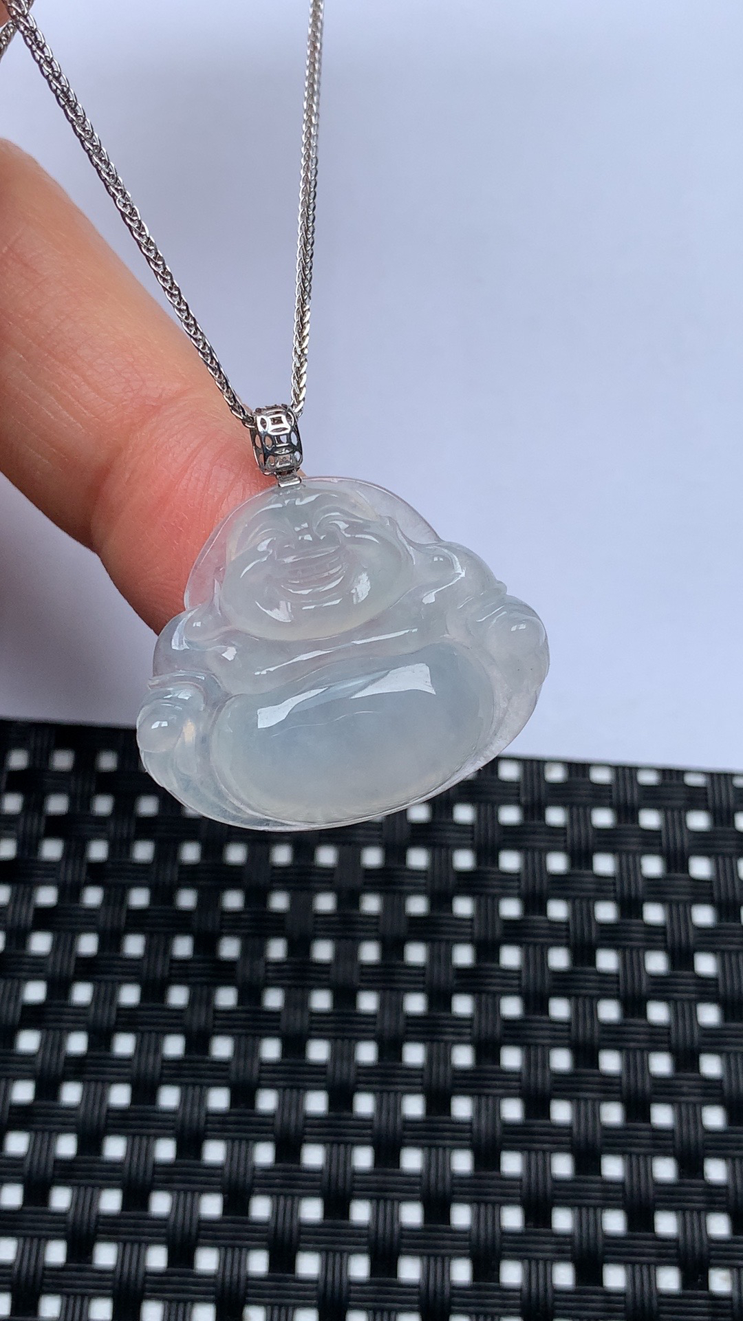 缅甸天然翡翠A货，冰种佛公吊坠，尺寸23.7-28.2-5.8