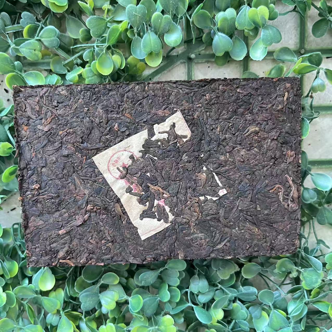 雨腾古茶 特B+ “M氏：4901” G草 "六”250g/砖 生茶（5月11）