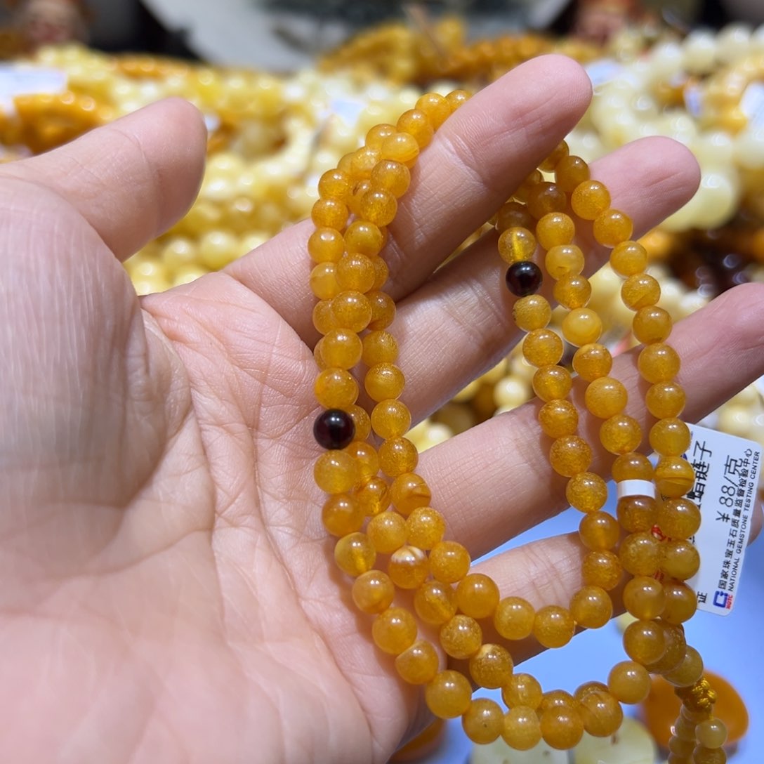 琥珀珠宝奇石未镶嵌