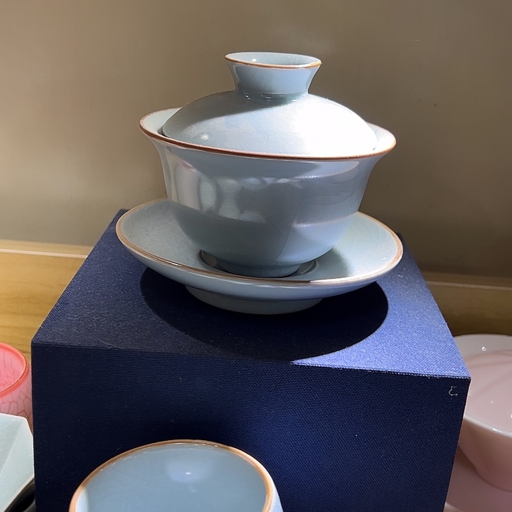 汝窑盖碗送一杯杯