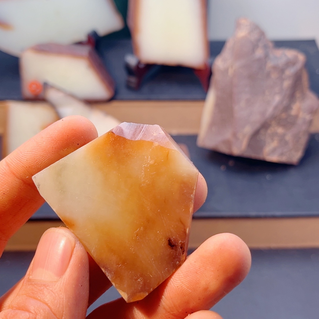 和田玉（糖玉）未镶嵌颈饰