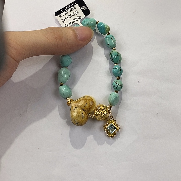 绿松石未镶嵌颈饰多人