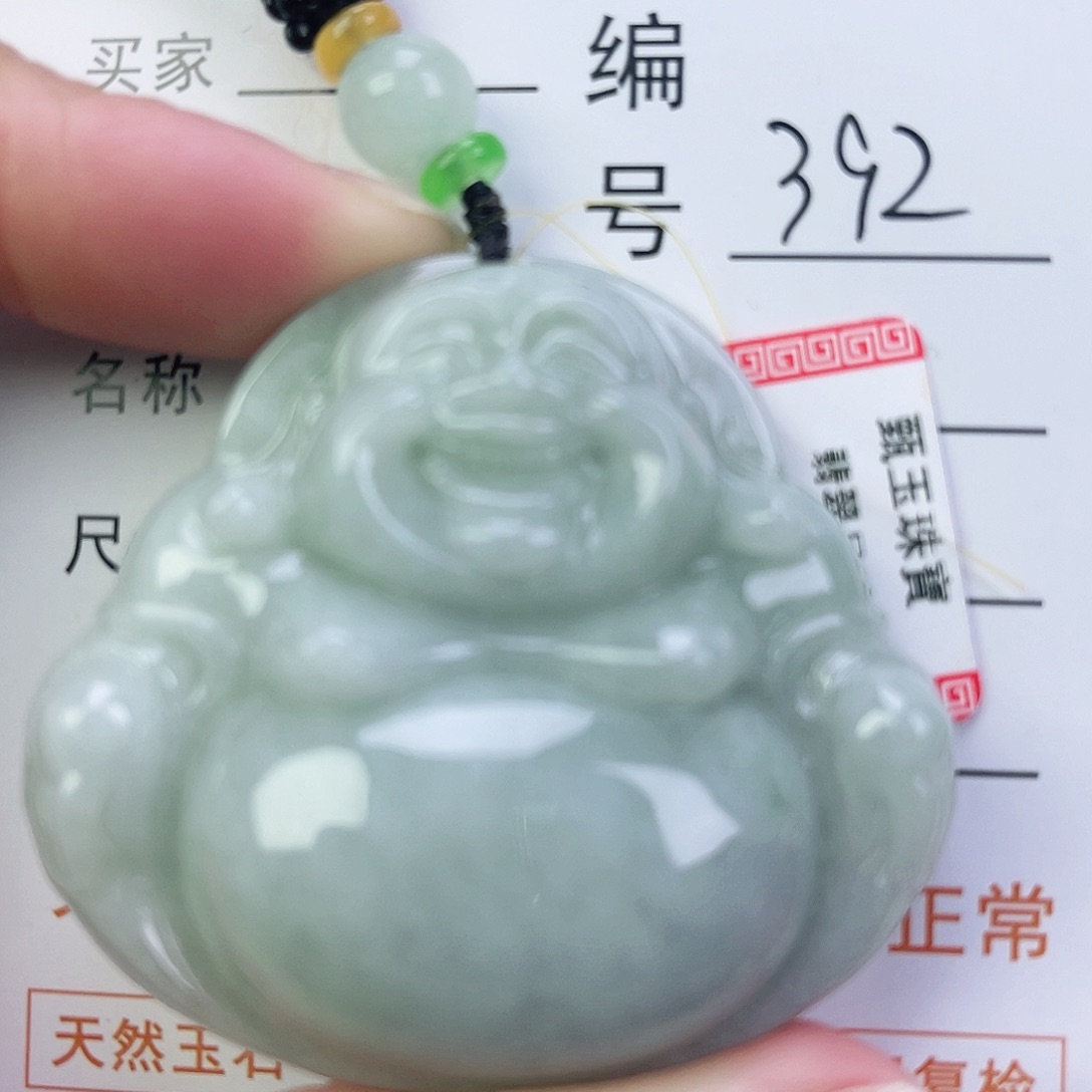 翡翠颈饰未镶嵌佛公