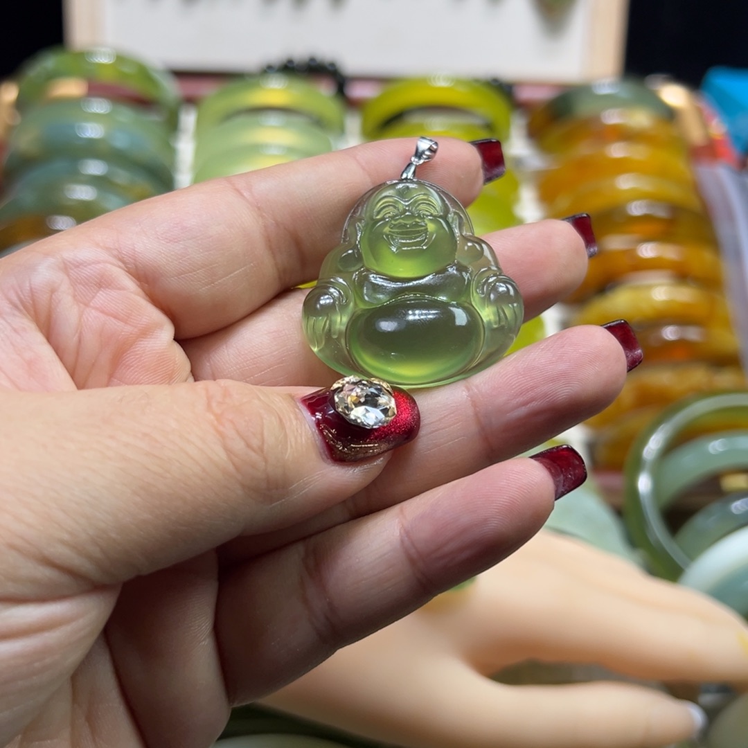 P***e蛇纹石玉未镶嵌手镯