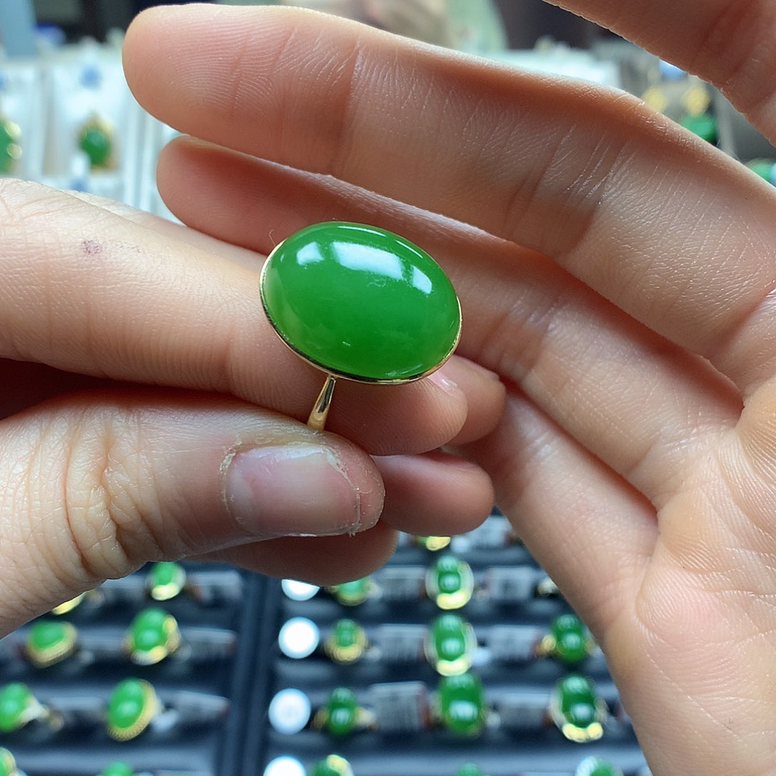 和田玉戒指18K金镶嵌12×19