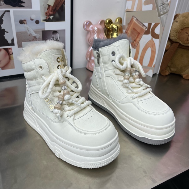 56523高帮小白休闲板鞋冬季加绒加厚保暖防滑耐磨厚底百搭潮流风