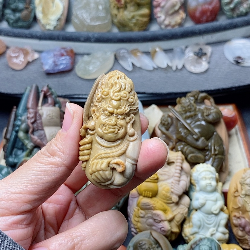 【闪购商品】定制石英质玉吊坠未镶嵌