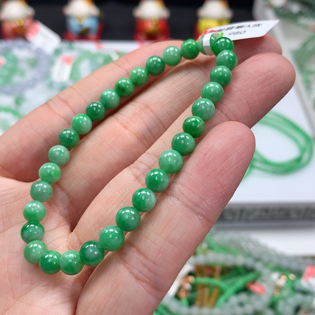 翡翠手链未镶嵌翡翠