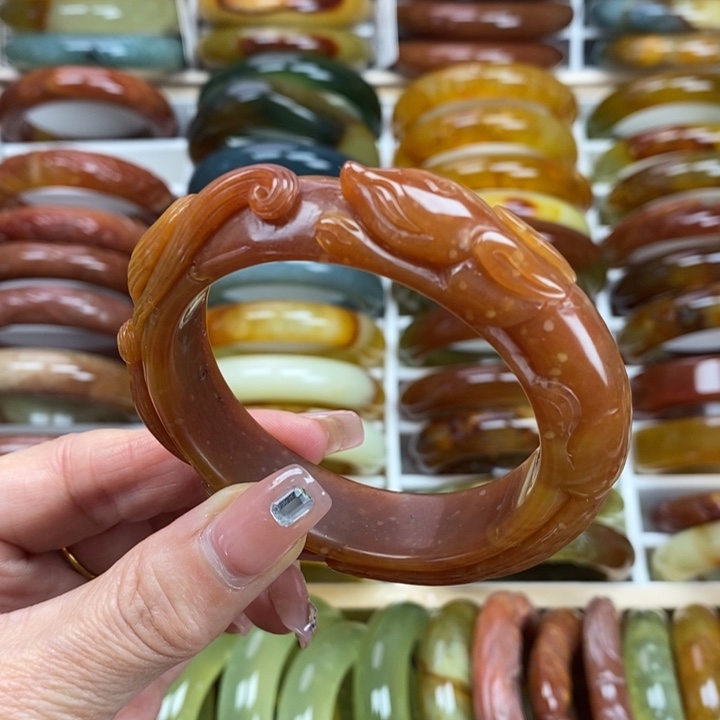 蛇纹石玉手镯未镶嵌54