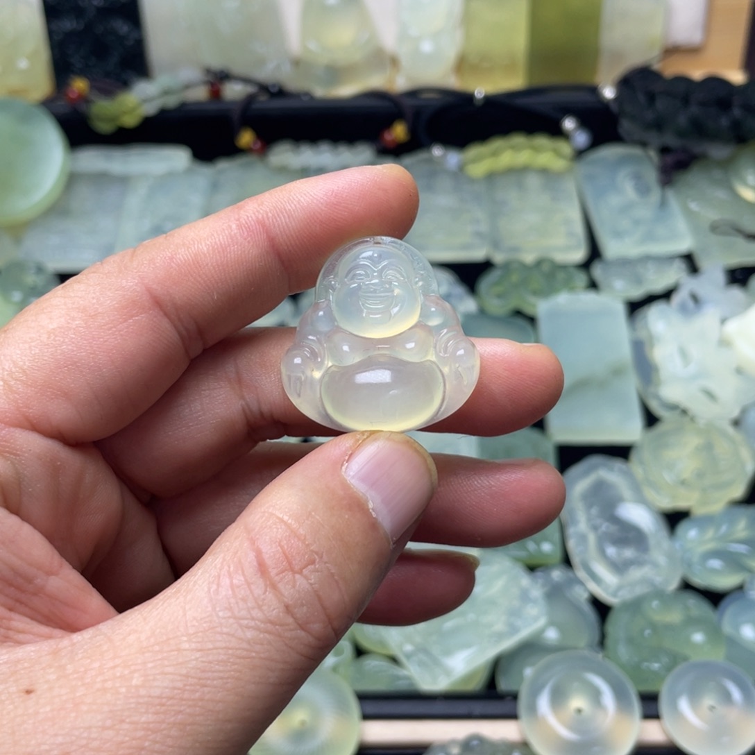 未镶嵌蛇纹石玉颈饰下****候