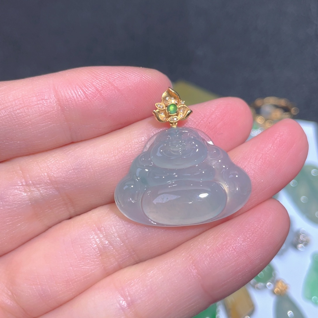 翡翠颈饰18K金镶嵌翡翠